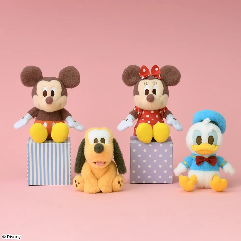 ミッキー&フレンズ 赤いほっぺ ぬいぐるみのプライズ画像